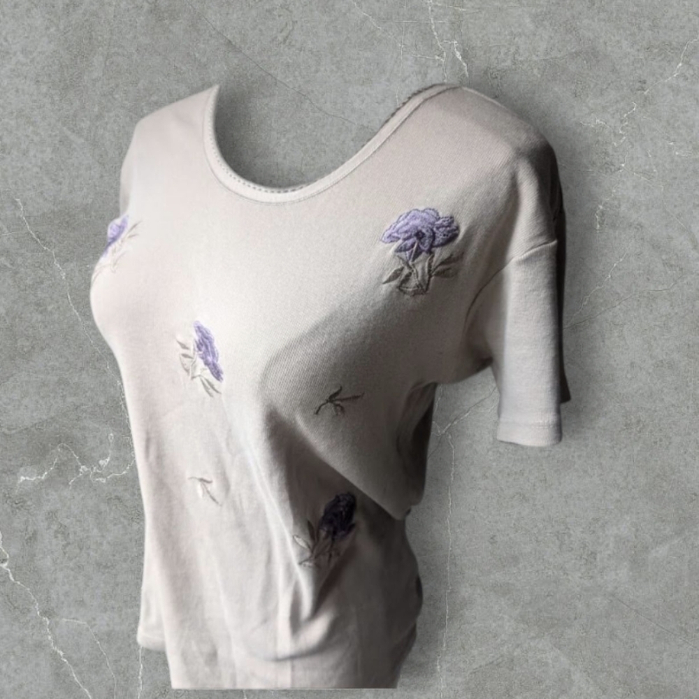 VTG Embroidered Purple Rose Tee One Size Made in USA